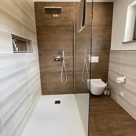 The Red One Edersee Tatil Evi *